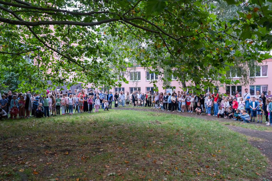 Společné akce škol, klubů a místních organizací vytvářejí dětem prostor, kde mohou trávit čas spolu. Foto_ Archiv Martiny Duškové