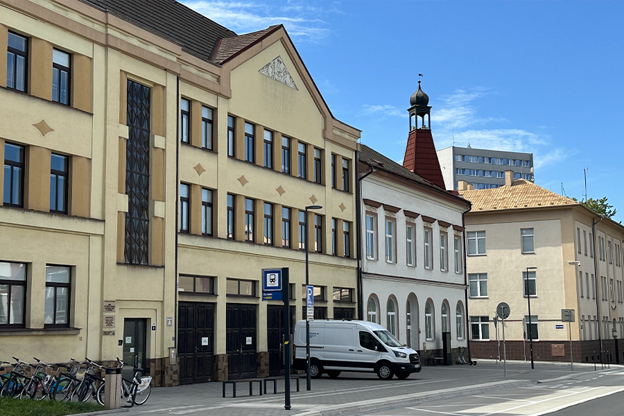 4.	Radnice3 – Otevřenost radnice a rychlé a dobré informování občanů obvodu považujeme za normální věc.